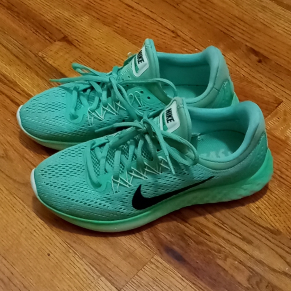 Nike Lunar Skyelux Electro Green Running Shoe 8